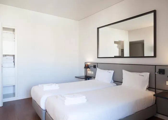Flh Mercado Ribeira Grey Flat